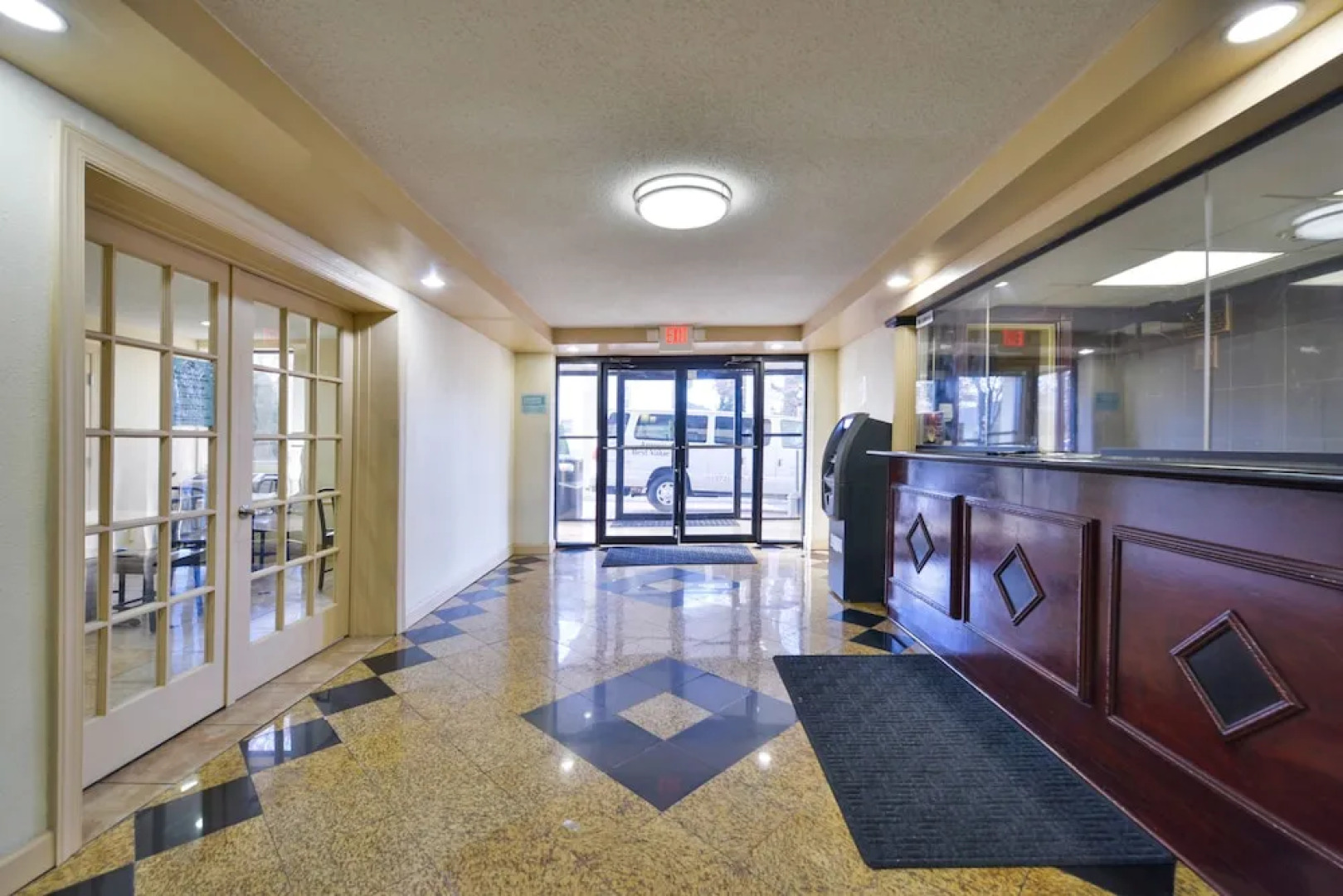 Americas Best Value Inn - Newark Airport