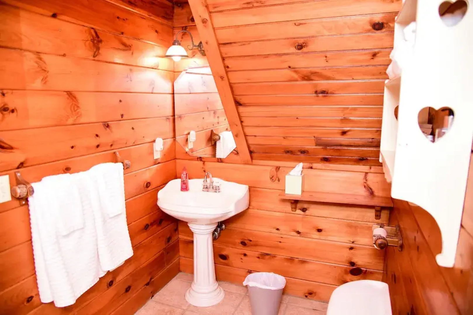 Azalea Inn Bed & Breakfast