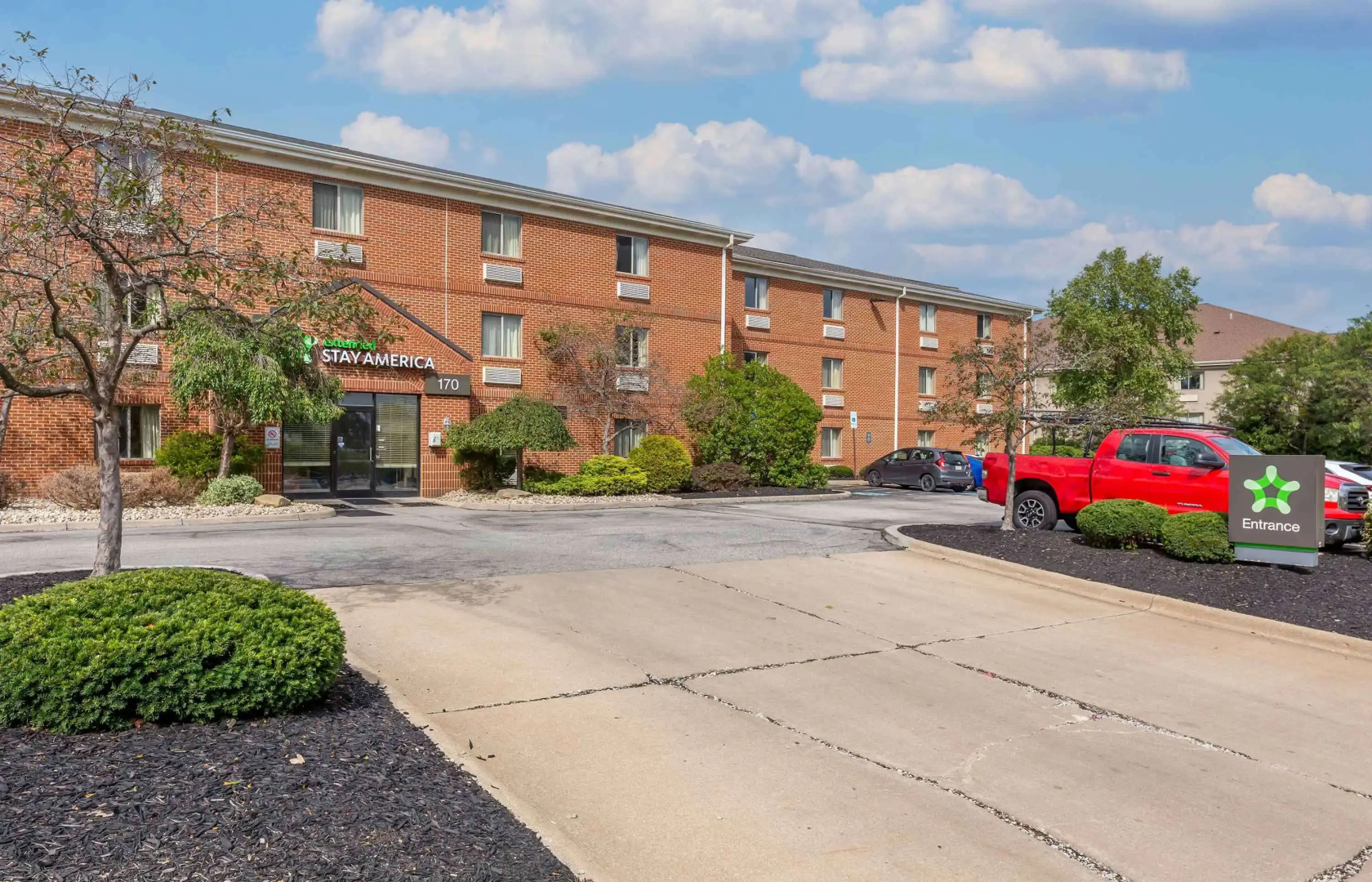 Suburban Studios Copley Akron West