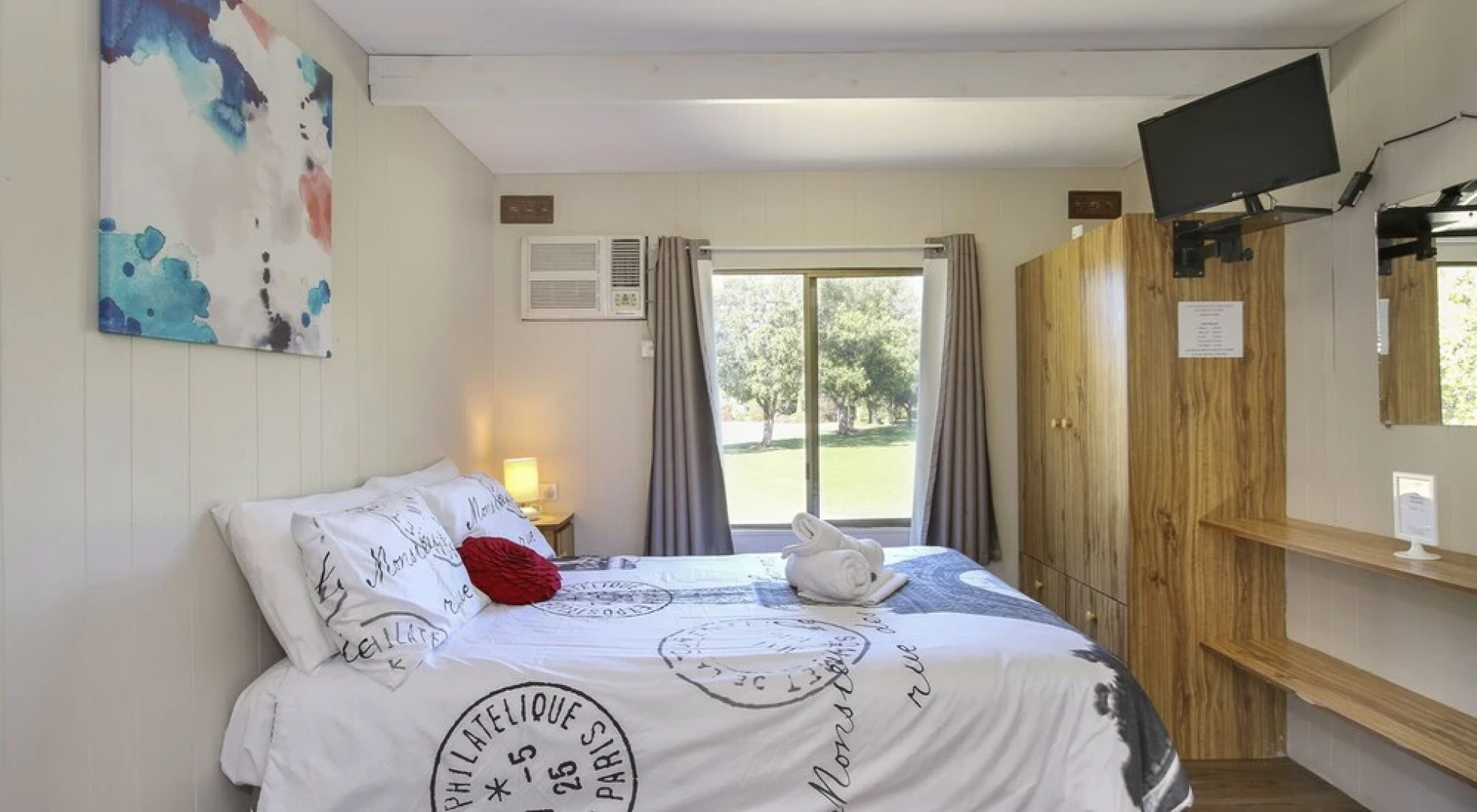 Serpentine Falls Park Home & Tourist Village
