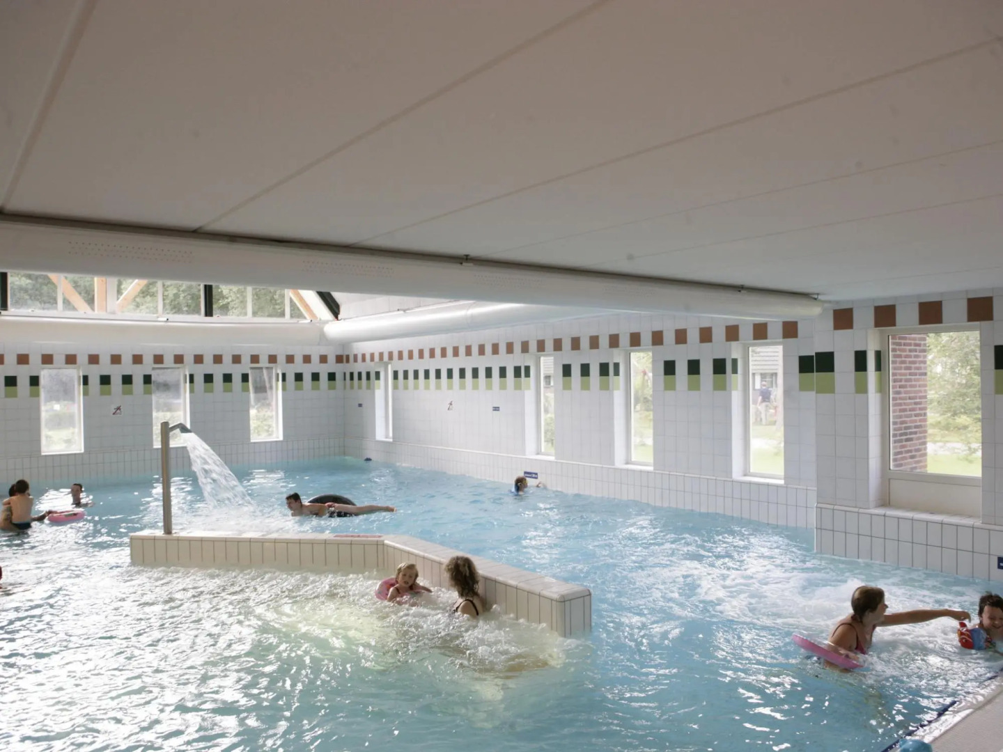 Luxurious Villa With sun Shower, in a Wooded Area