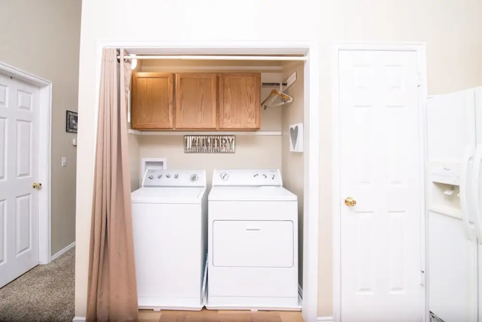 Heart Of Ogden, 25 Minutes To Snowbasin Ski Resort 3 Bedroom Duplex by Redawning