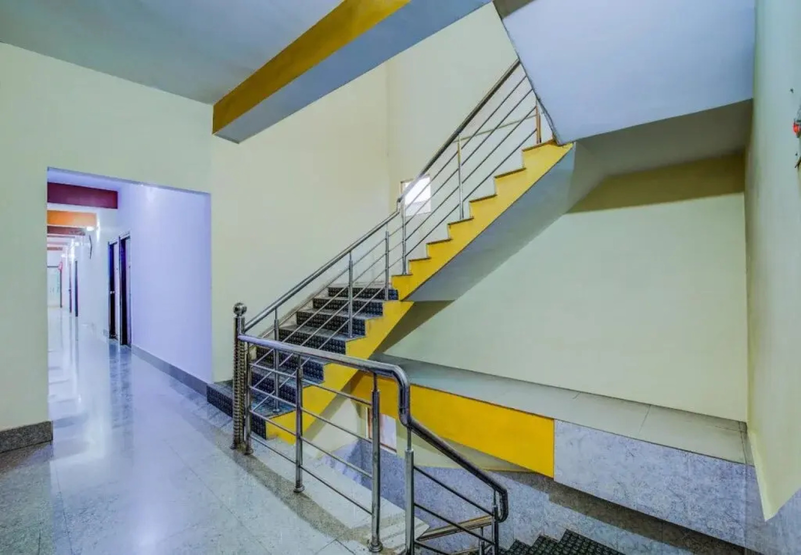 Hotel Deshbandhu By OYO Rooms