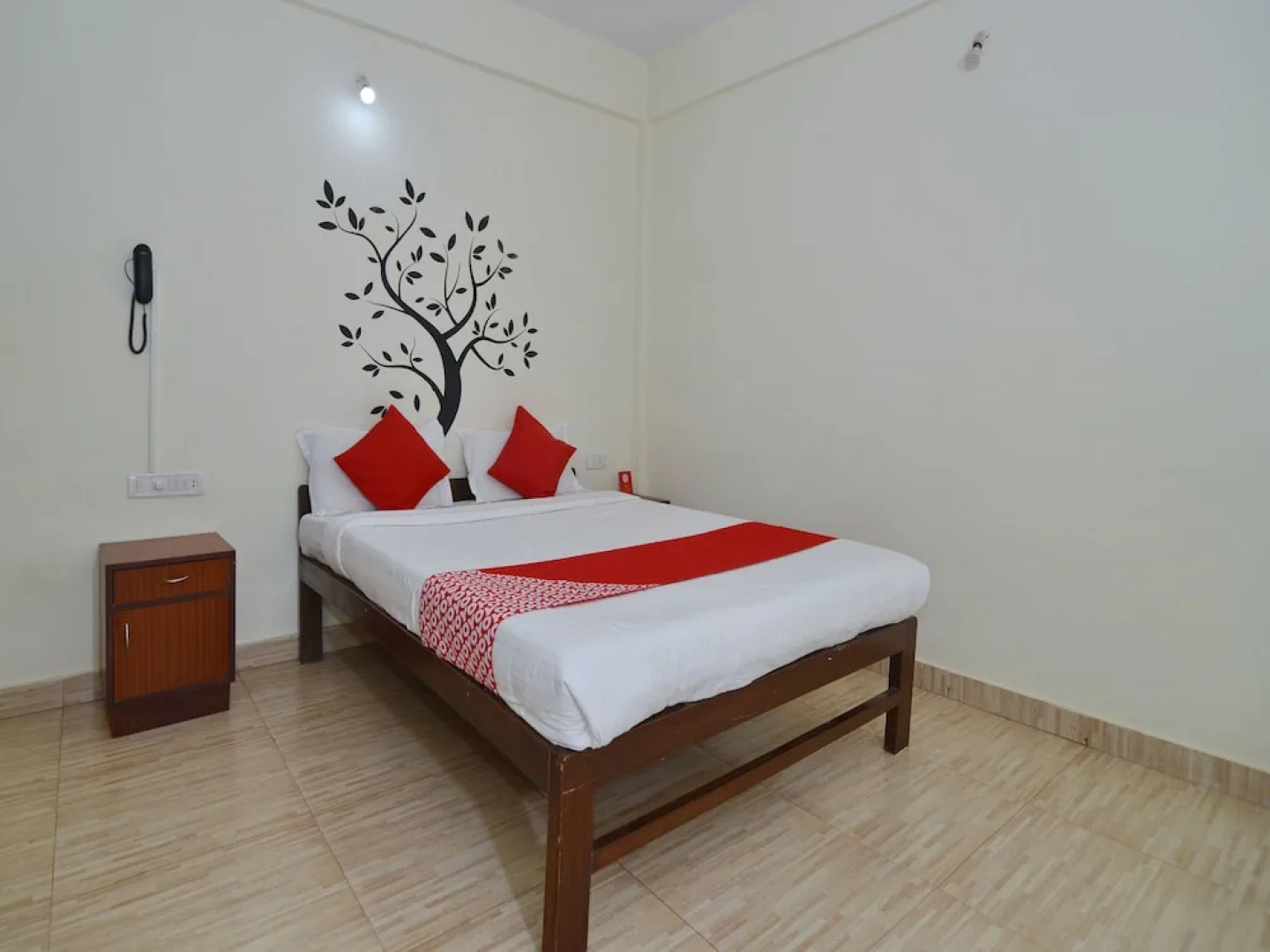 OYO 833 Hotel Prince Santosh Holiday Homes