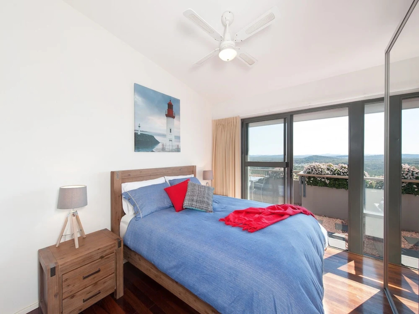 The Deckhouse, 22/26 One Mile Close