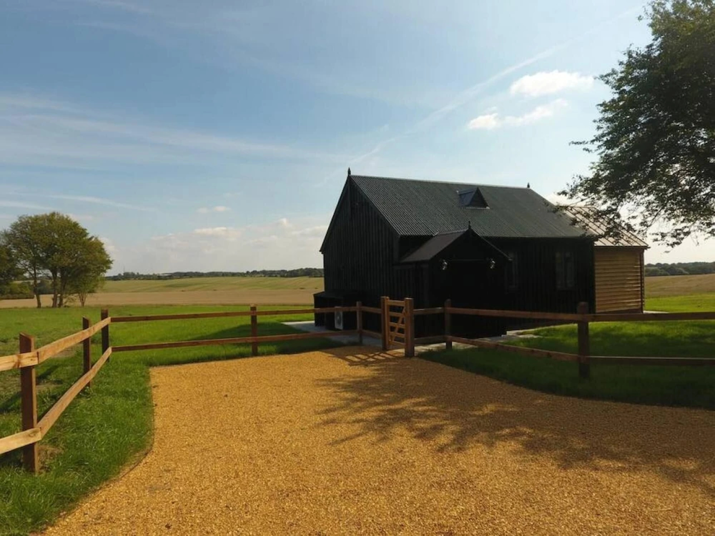 Rustic 1-bed Holiday Home in Suffolk Countryside