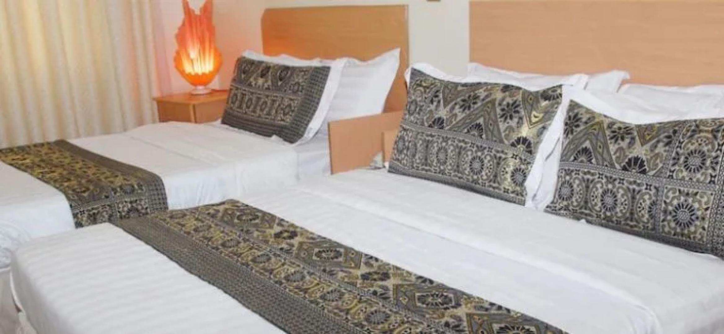 Scola Hotel and Apartment