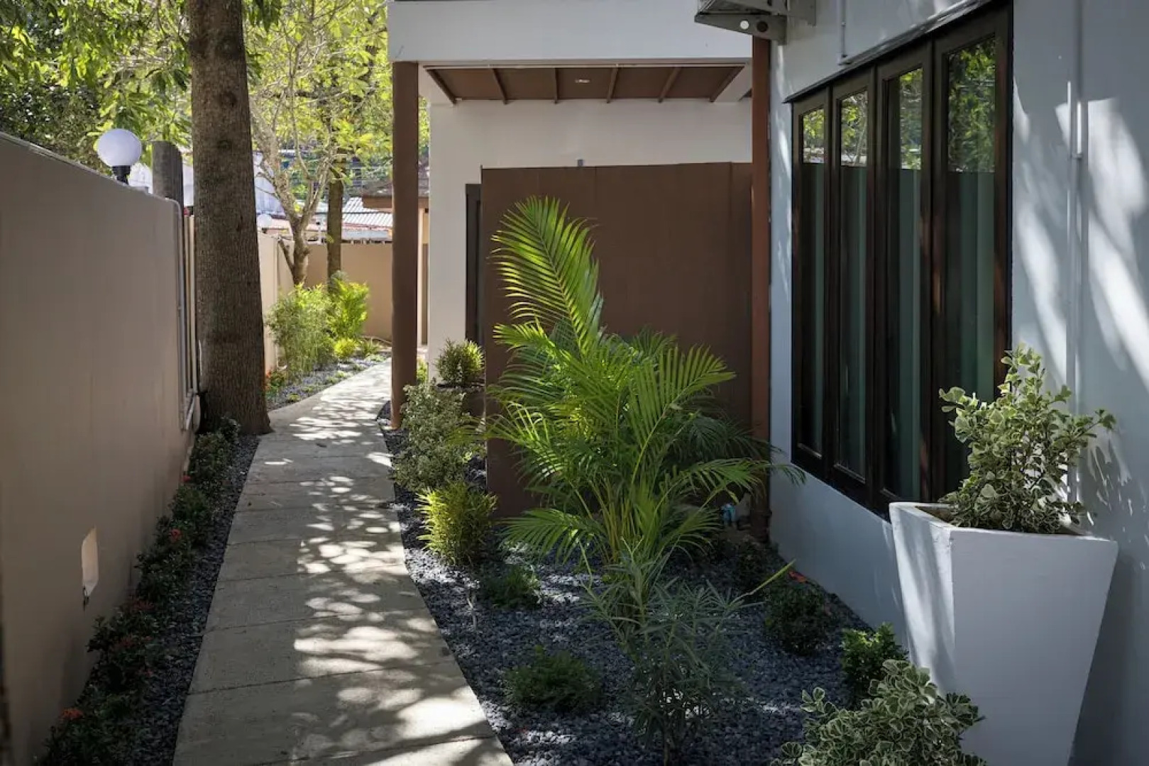 Blue Palm Residence Kata