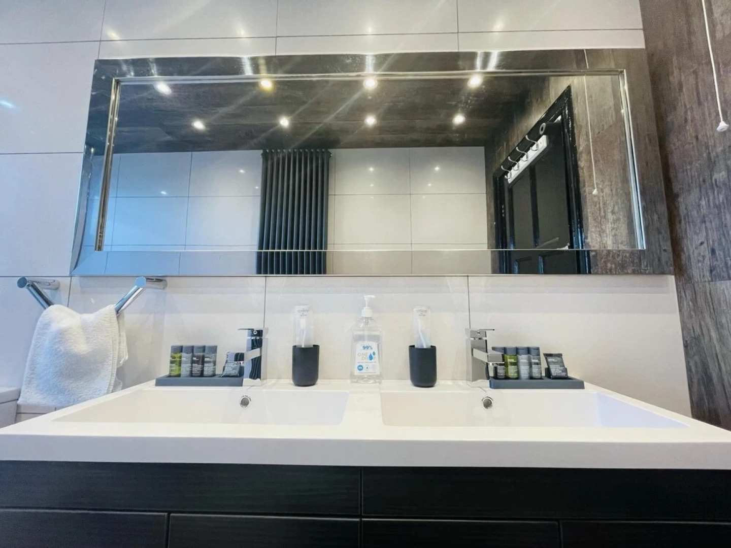 Captain Chevalle Penthouse Studio Apartment