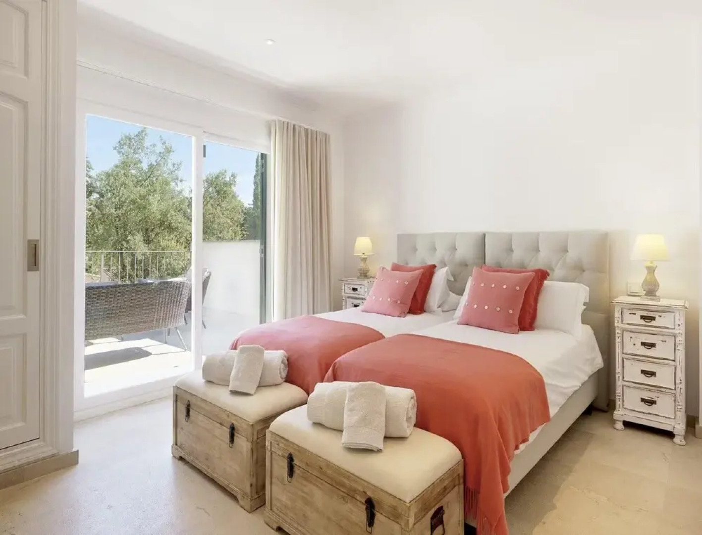 Villa on the Foot of La Font Hills