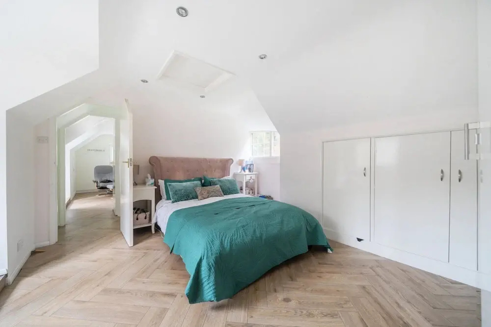 5Bd House In The Forest