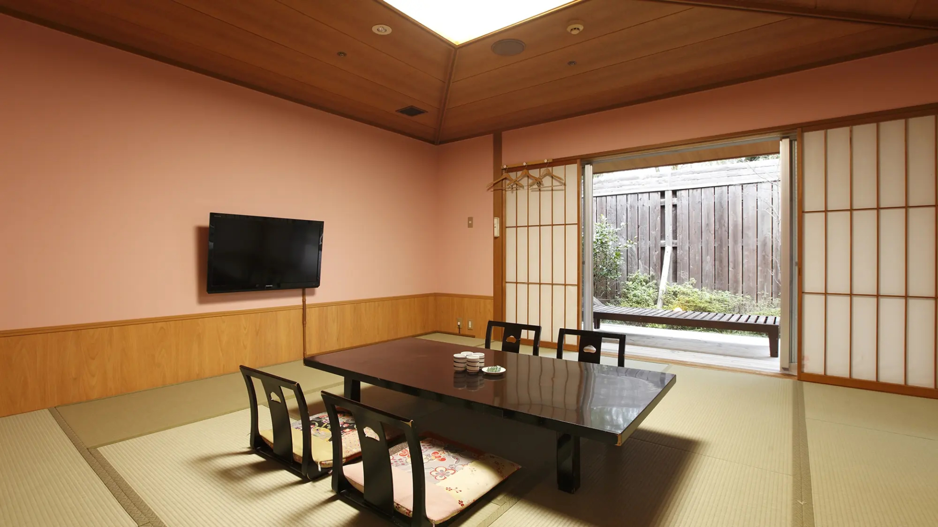 Ooedo Onsen Monogatari Urayasu Mangekyo