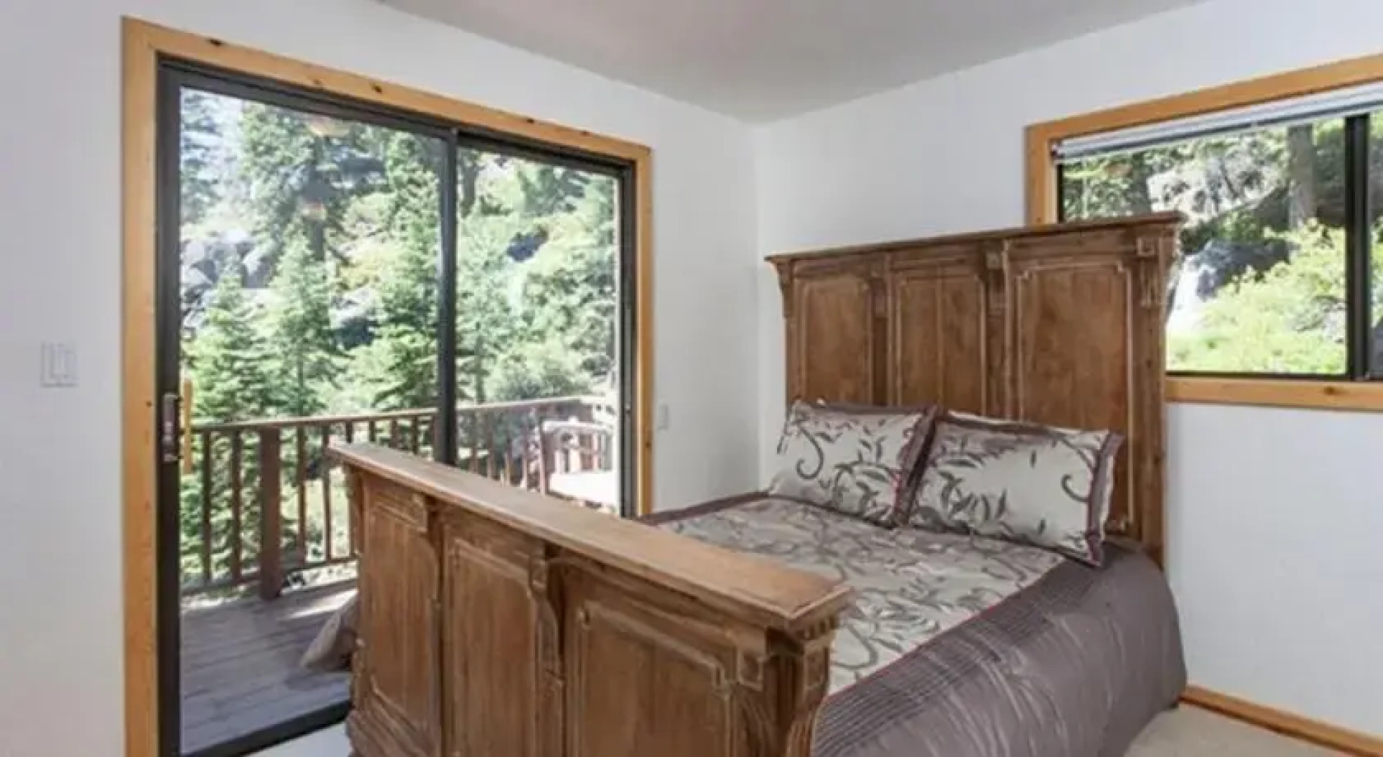 RedAwning Crystal Waters Lakefront