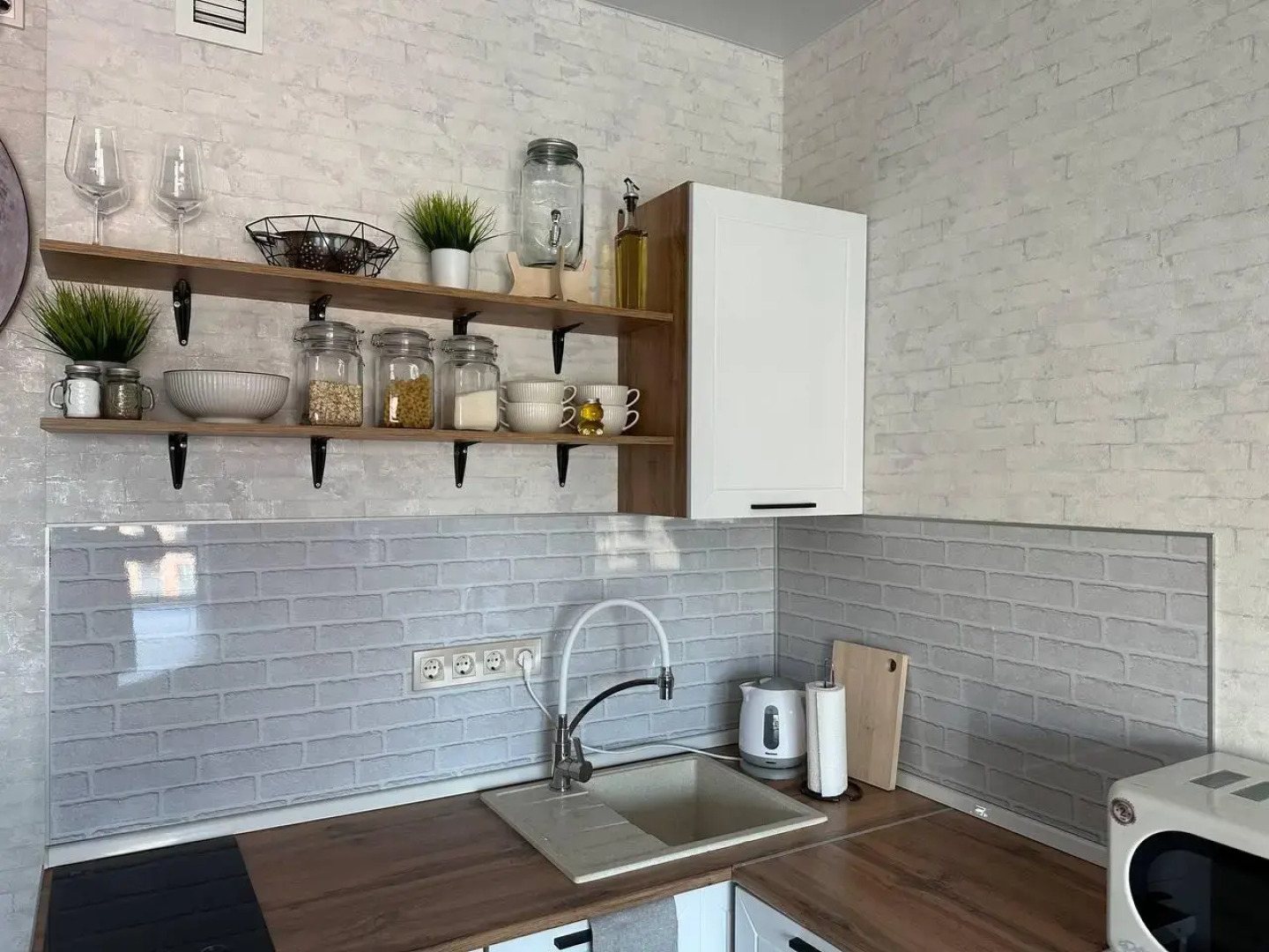 Апартаменты на Онежской 4