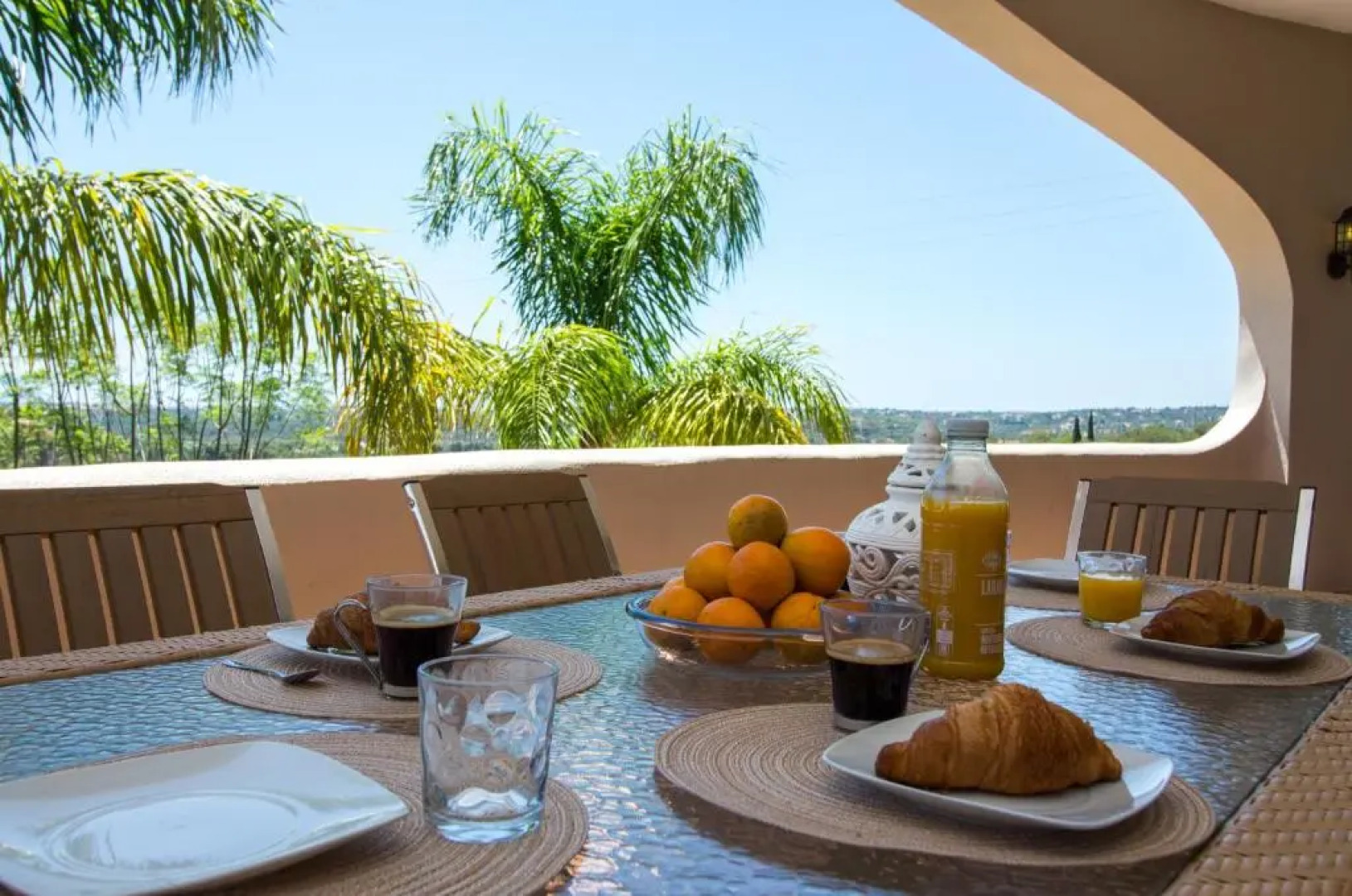 Villa Bliss 450 m2 Luxury Oasis with Saltwater Pool