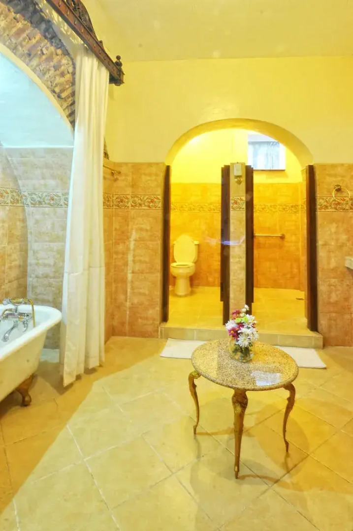 RedDoorz Plus @ Calle Crisologo Vigan