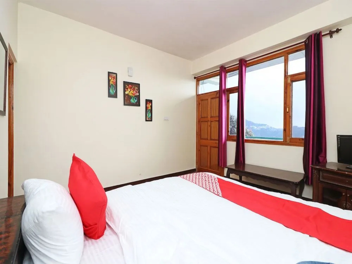 OYO 13316 Home Mountain View 1 BHK Mashobra