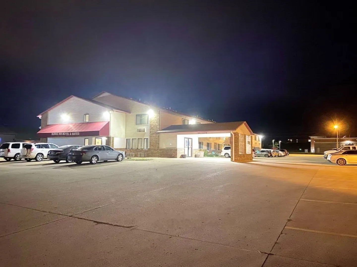 Burke Inn Motel & Suites