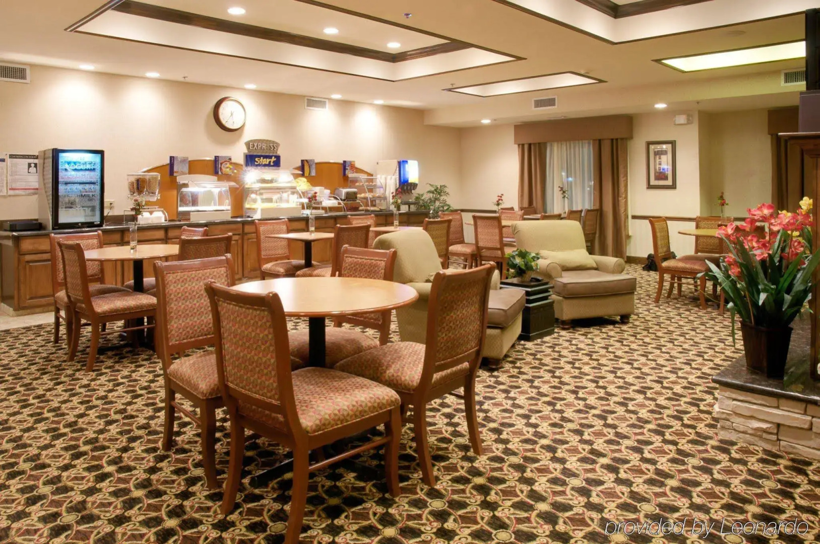 Holiday Inn Express & Suites Center by IHG