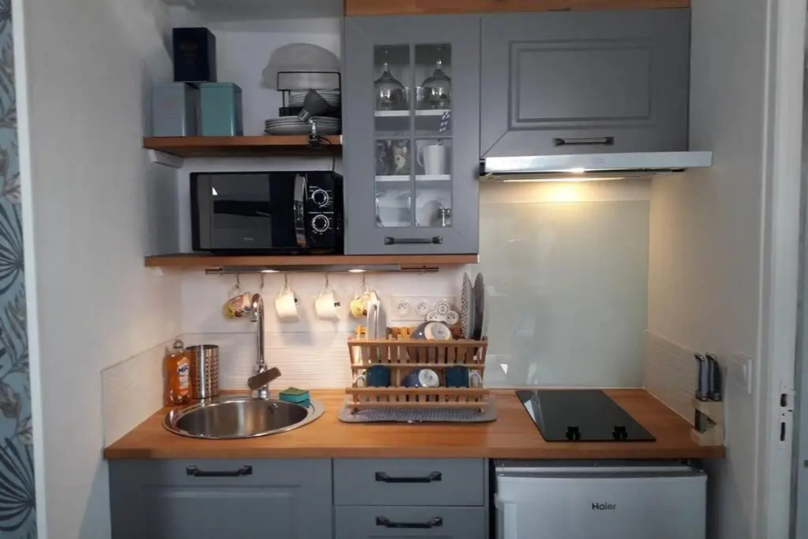 Le Mini Loft Montargis centre 1 à 4 personnes climatisation parking linge wifi freebox Netflix