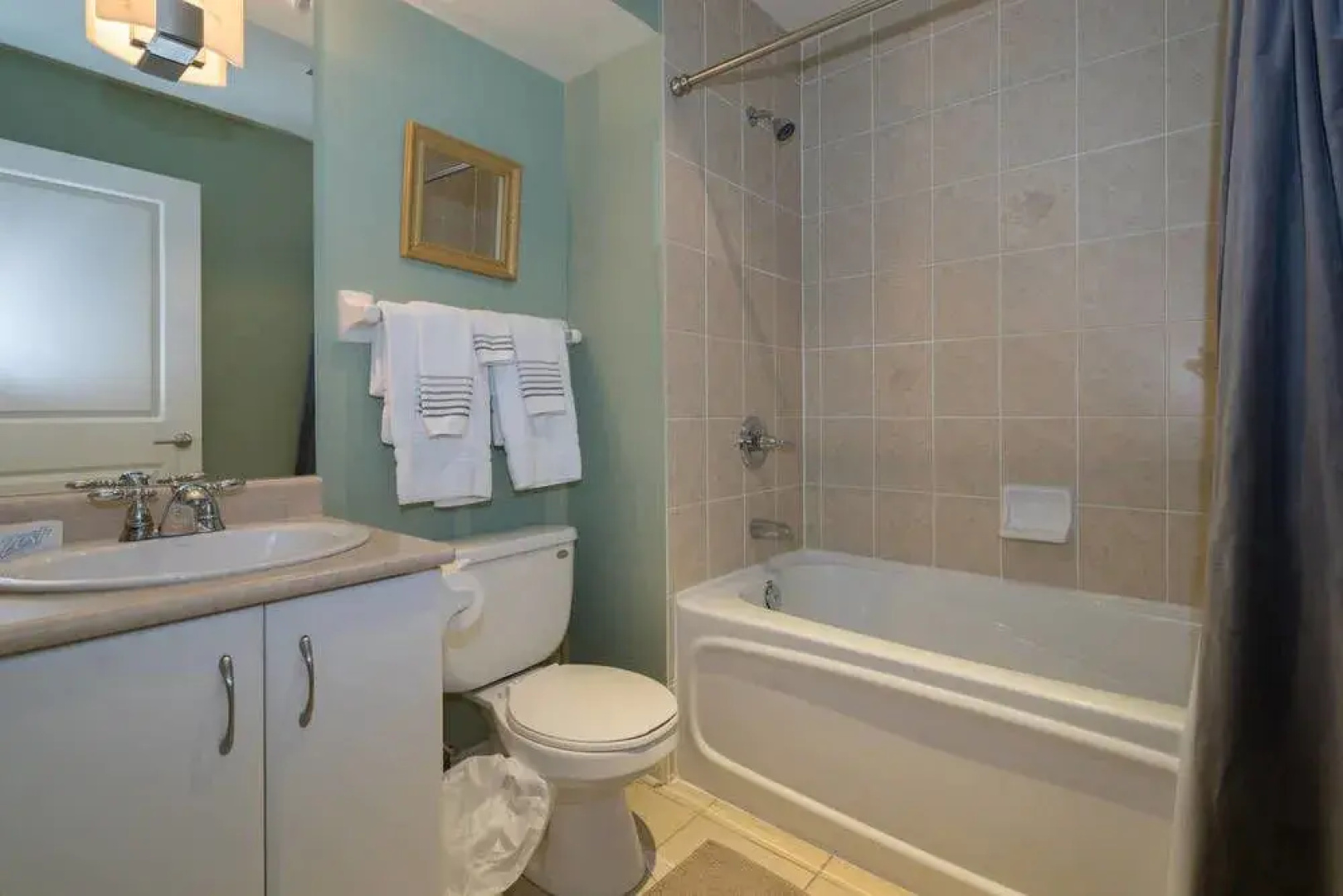 Mary-am Suites - Yorkville Suites
