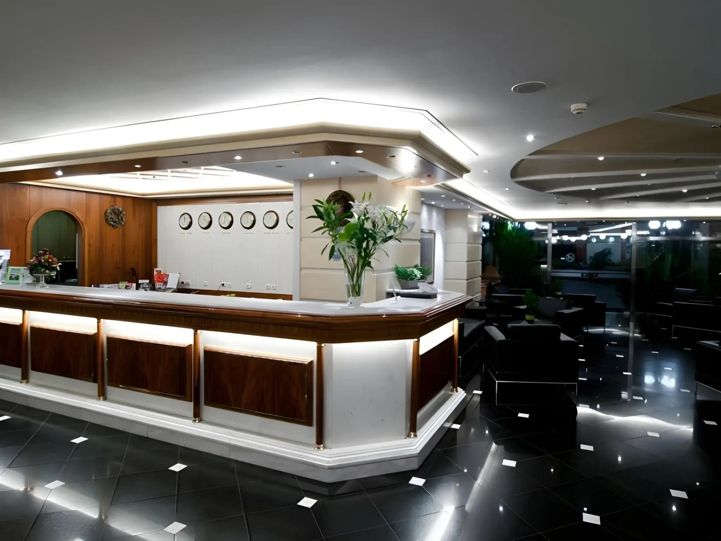 Oasis Hotel Apartments