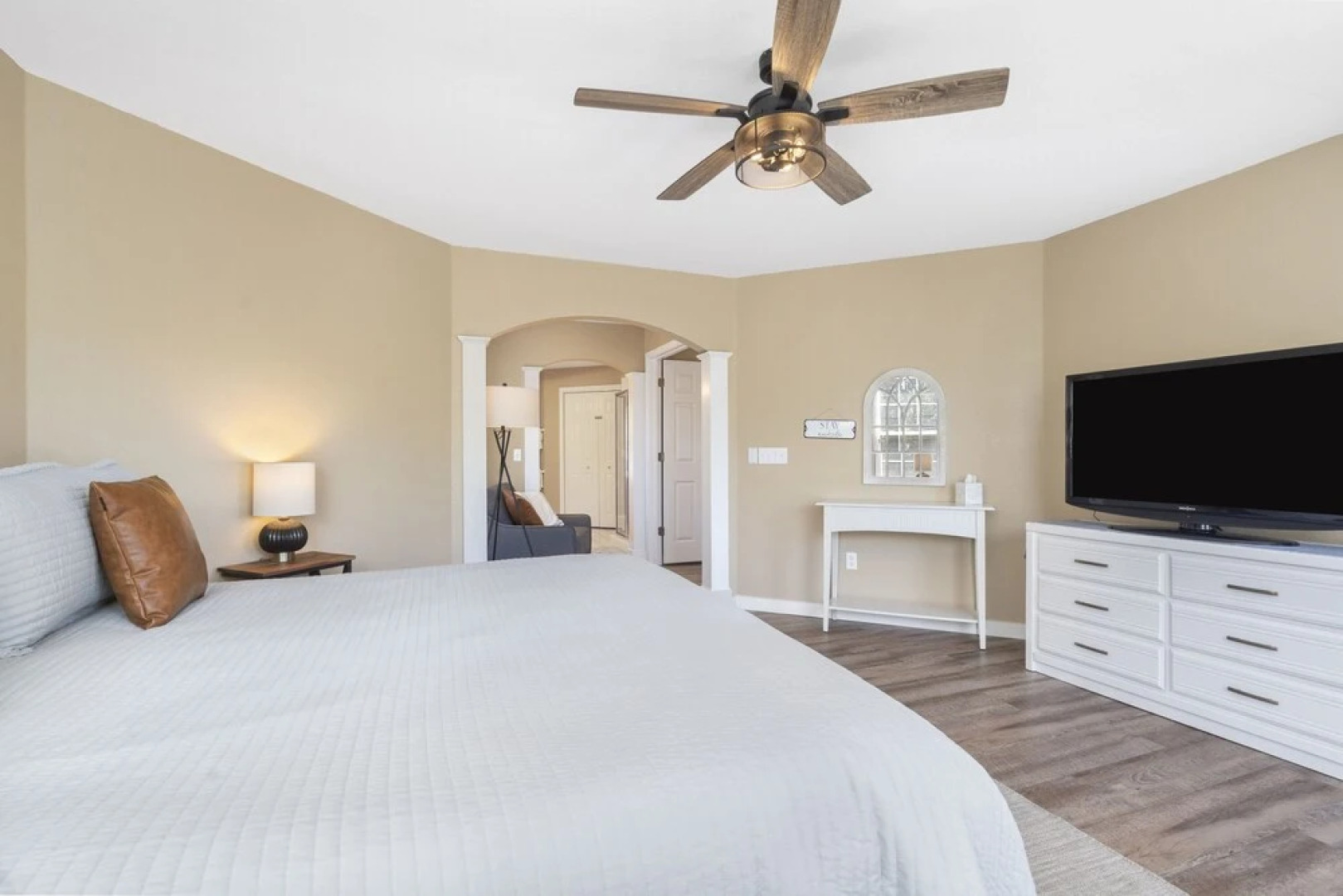 Serene Escape at Table Rock Lake