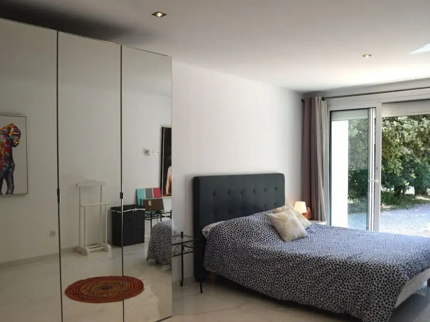 Modern Holiday Home With Private Pool and Garden