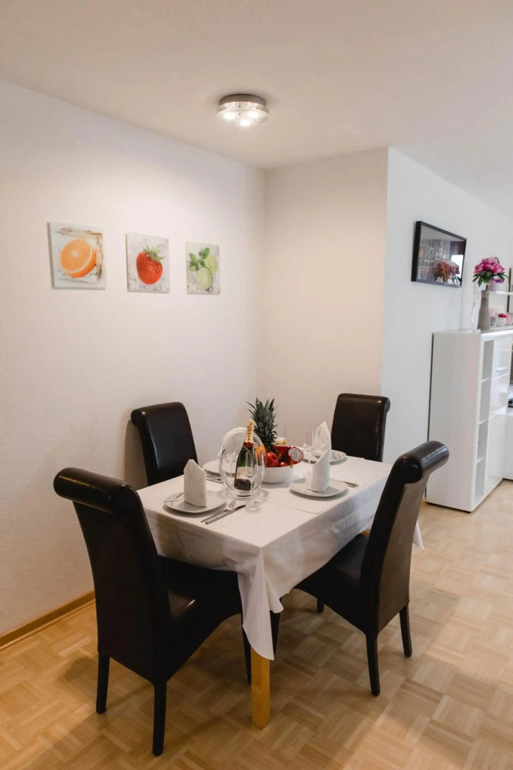 Luxury flat between Cologne and Bonn, shuttle from/to airport, trade fair, train station and Phantasy Land Bruhl