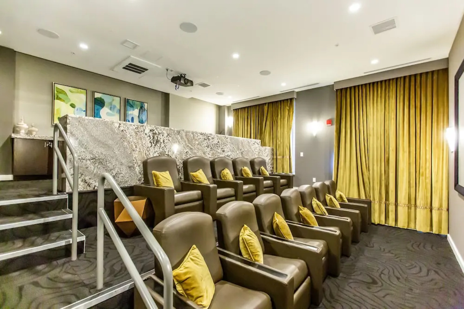 Kasa Alexandria Apartments