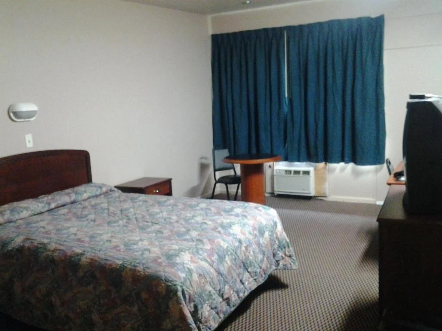 Lewis & Clark Motor Lodge