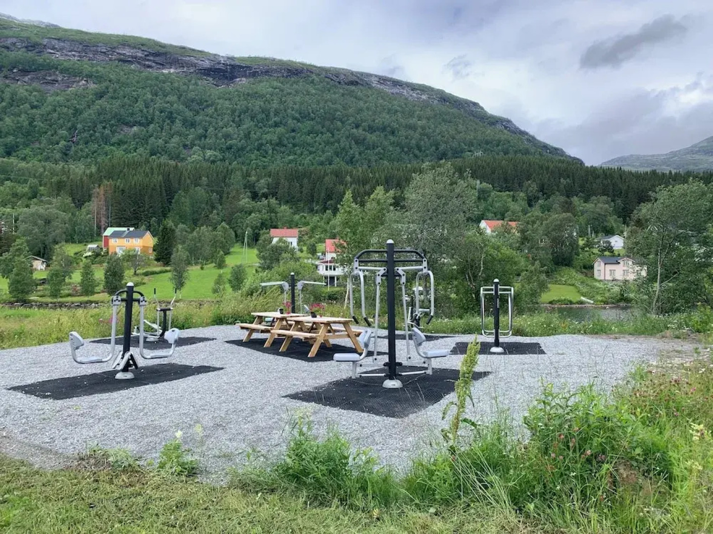 The house on the lake
