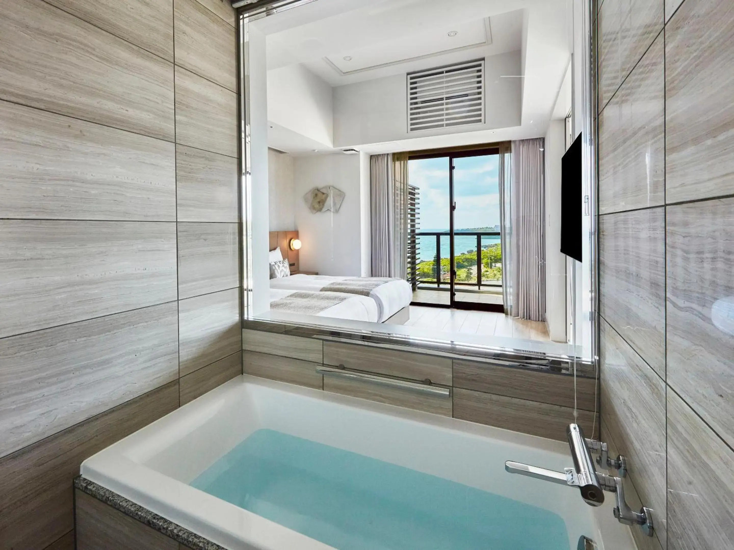 Hotel Shigira Mirage