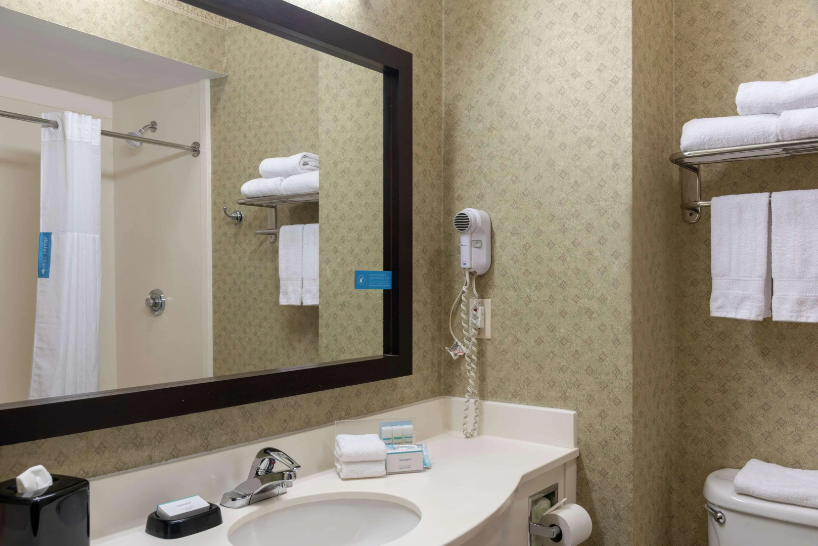Hampton Inn & Suites Valparaiso