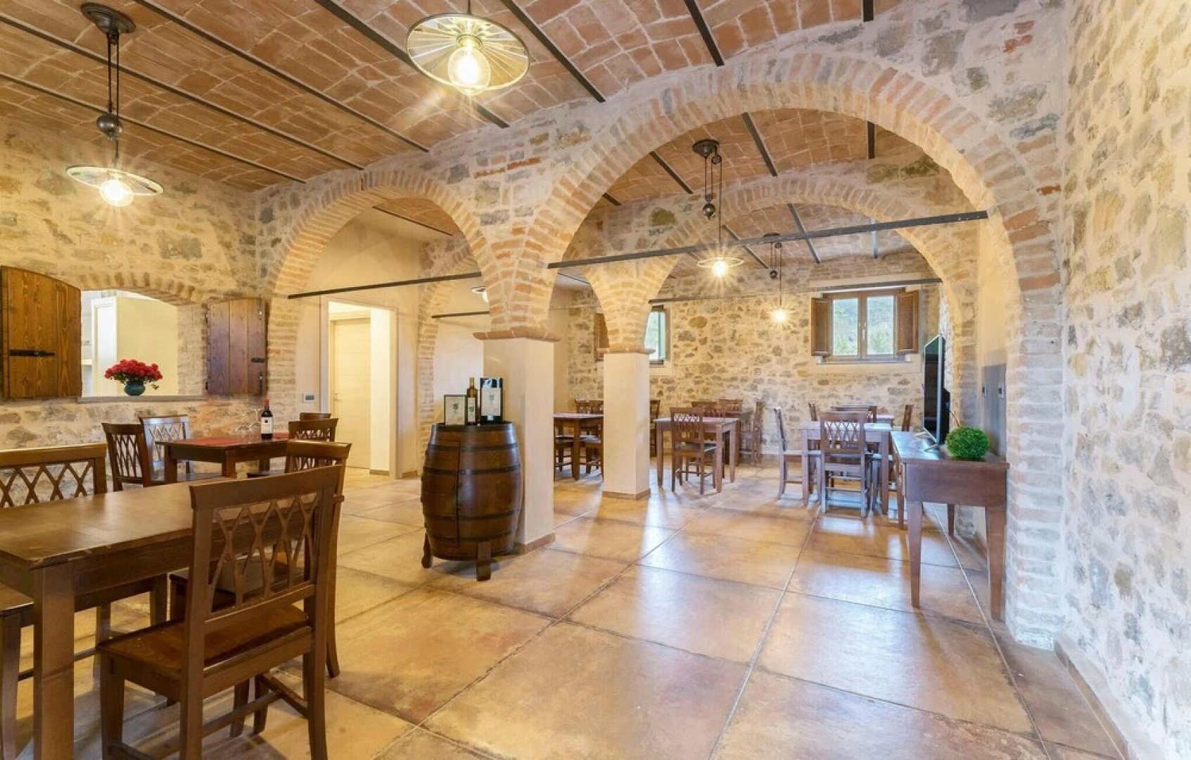 Amazing Home in Passignano sul T With 6 Bedrooms, Wifi and Outdoor Swimming Pool