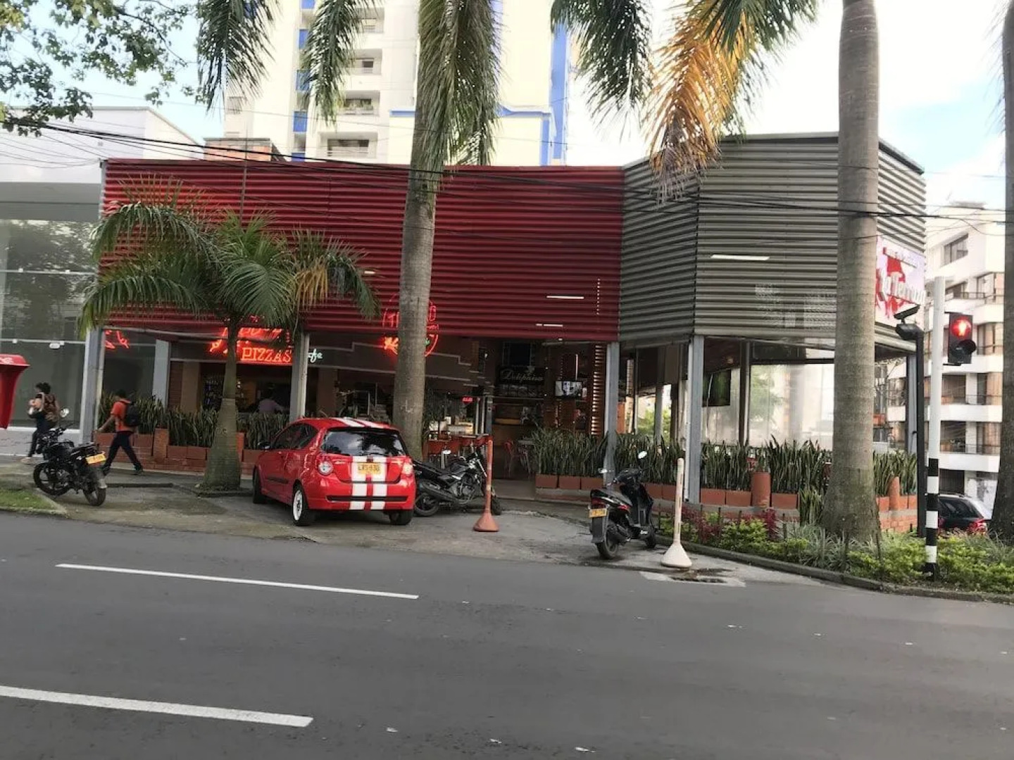 Zona C Apartment by Parceros Group