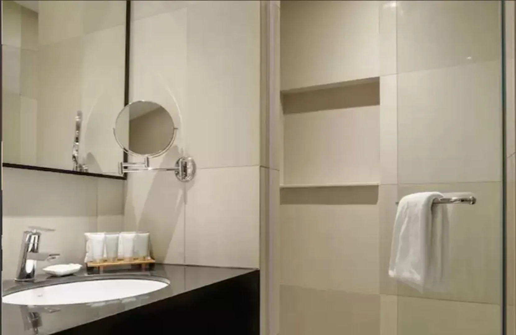 Summit Hotel Tacloban