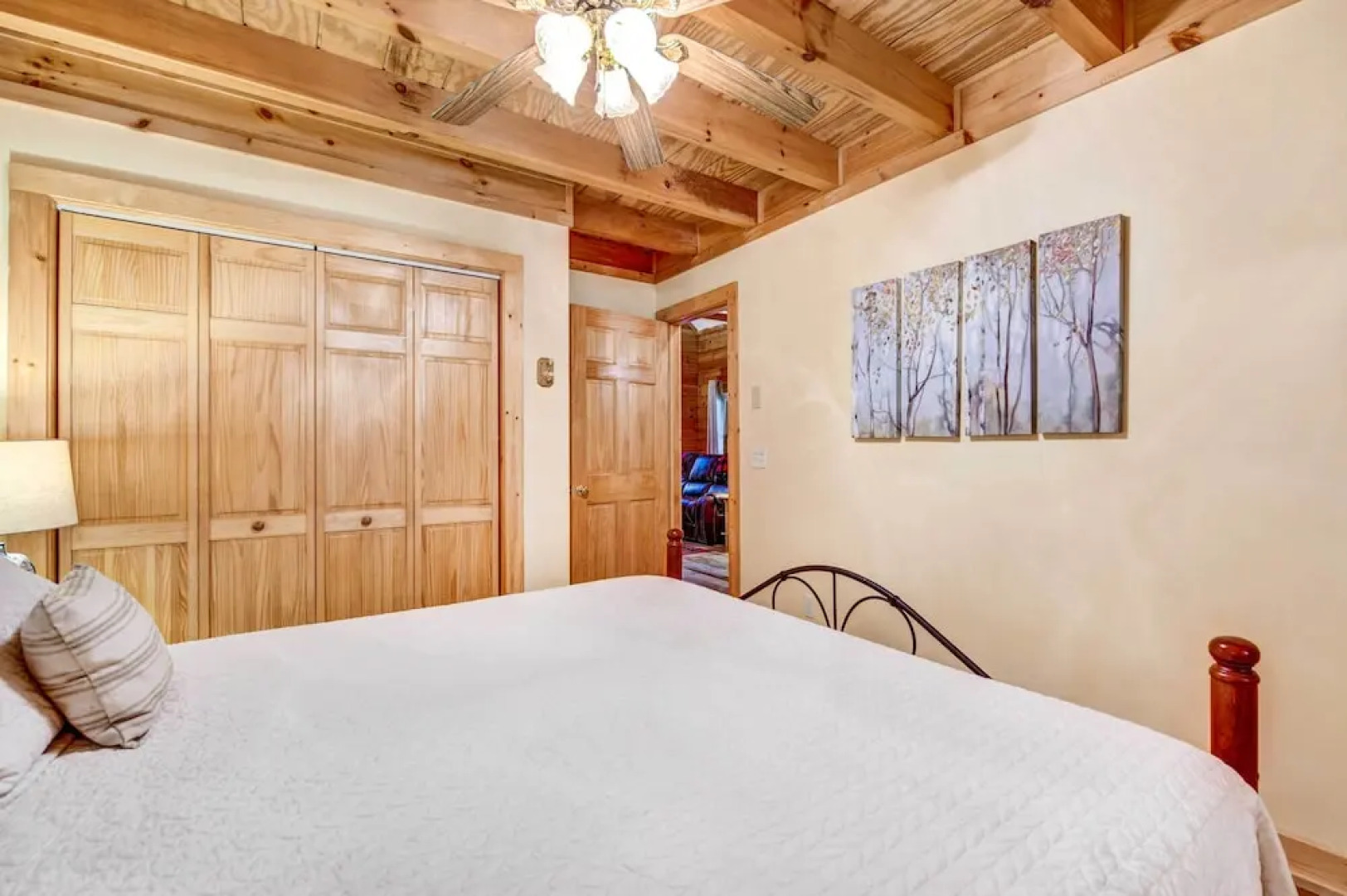 Waynesville Cabin w/ Covered Deck & Fire Pit!