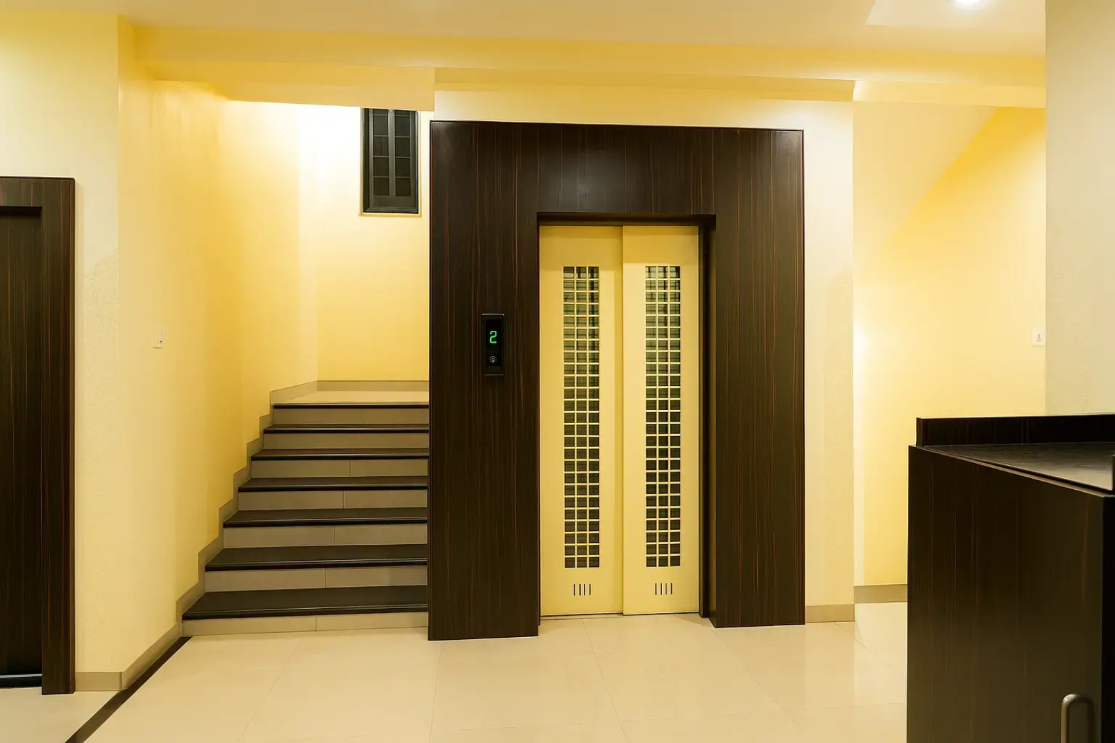 Hotel Avon International