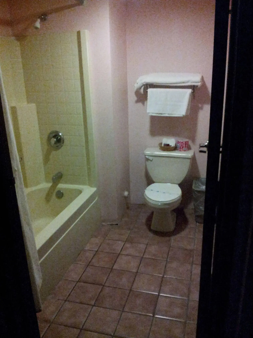 Sun Valley Inn & Suites