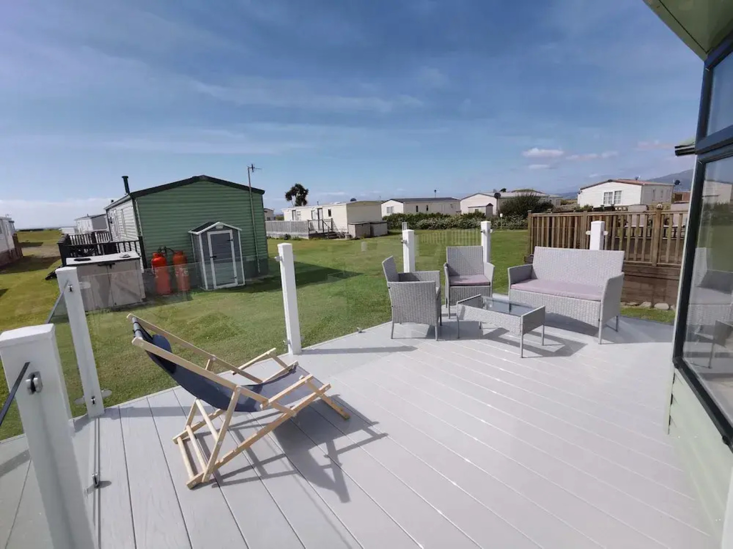 Sea and Mountain View Sunbeach Holiday Snowdonia