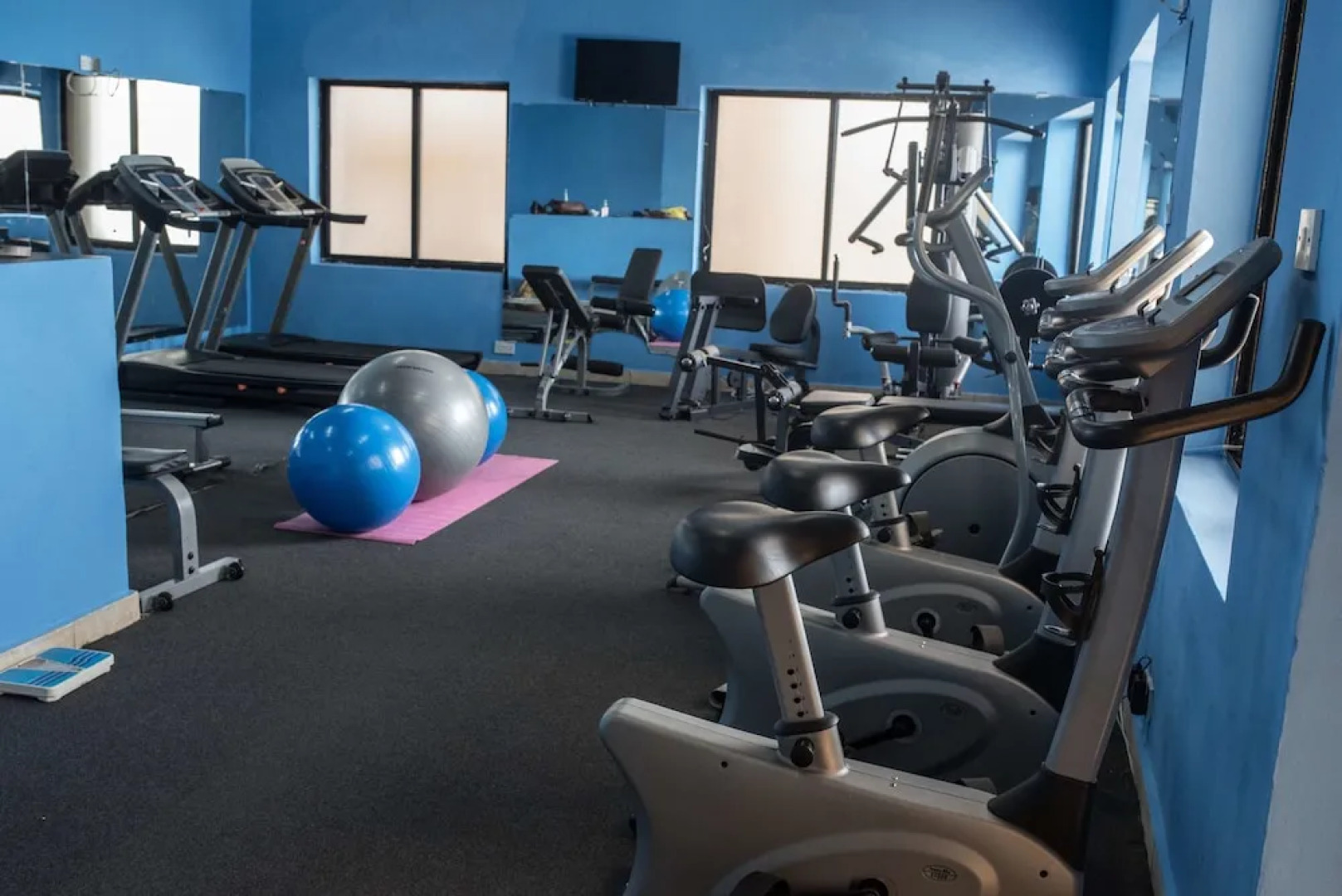 Golden Tulip Essential Kimbima Freetown