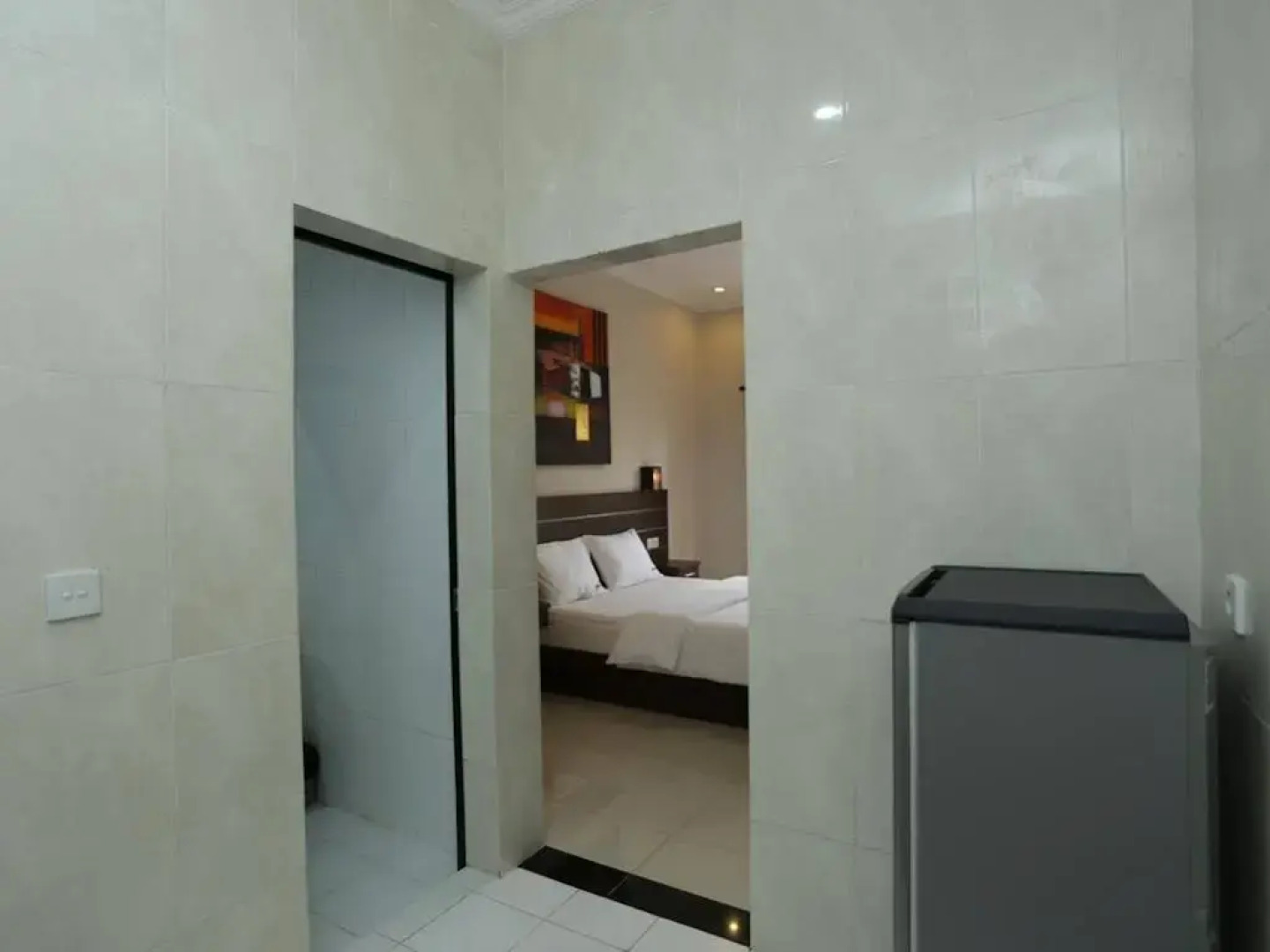 RedDoorz @ Mahendradatta Selatan