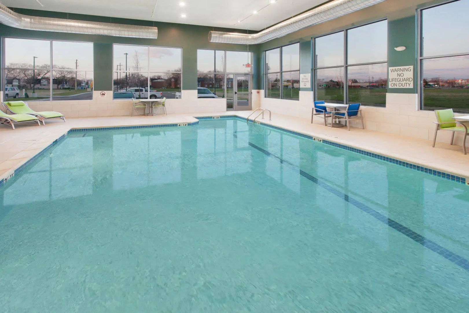 Holiday Inn Express and Suites Detroit/Sterling Heights by IHG