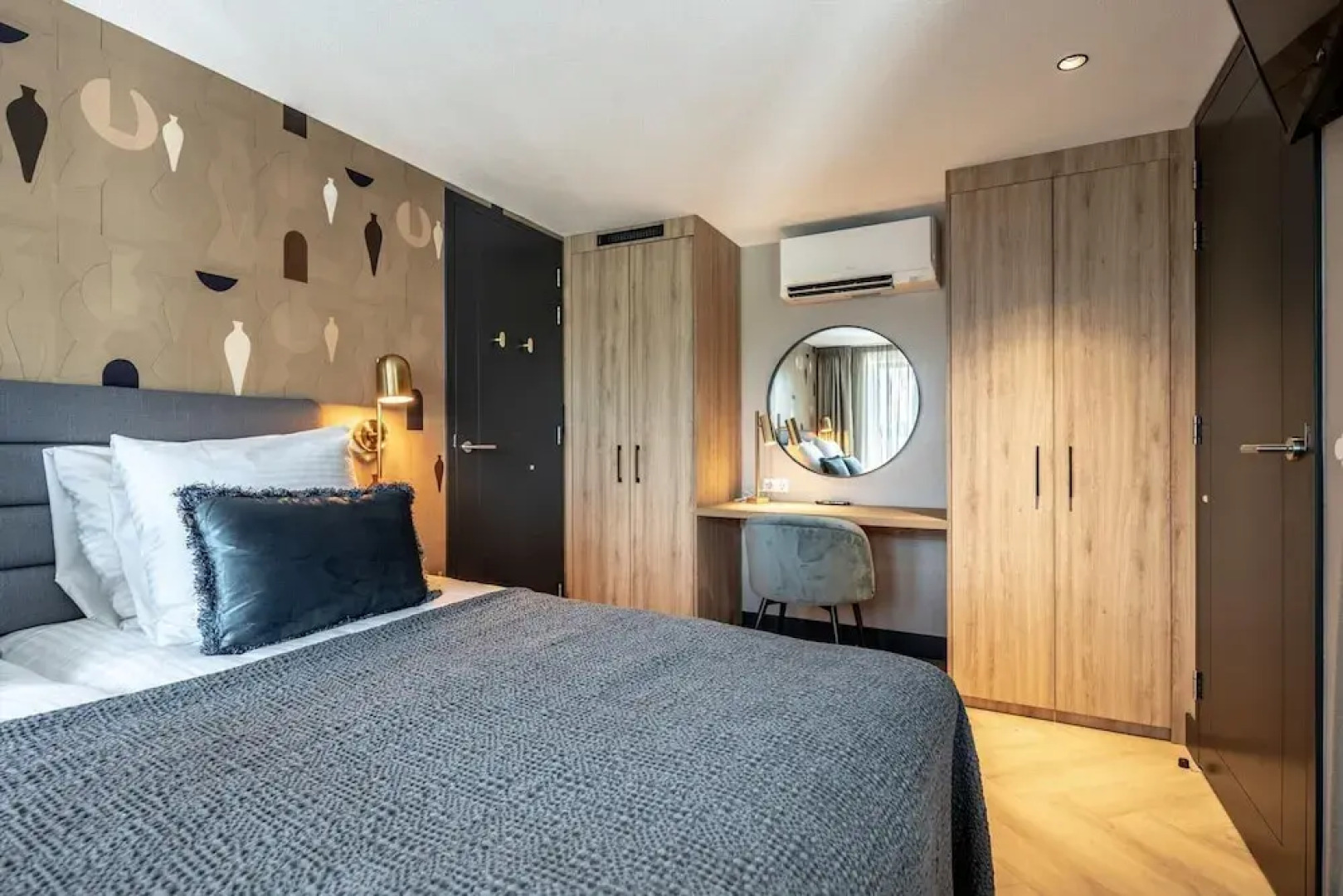 Family Apartment w/ Bunk Beds