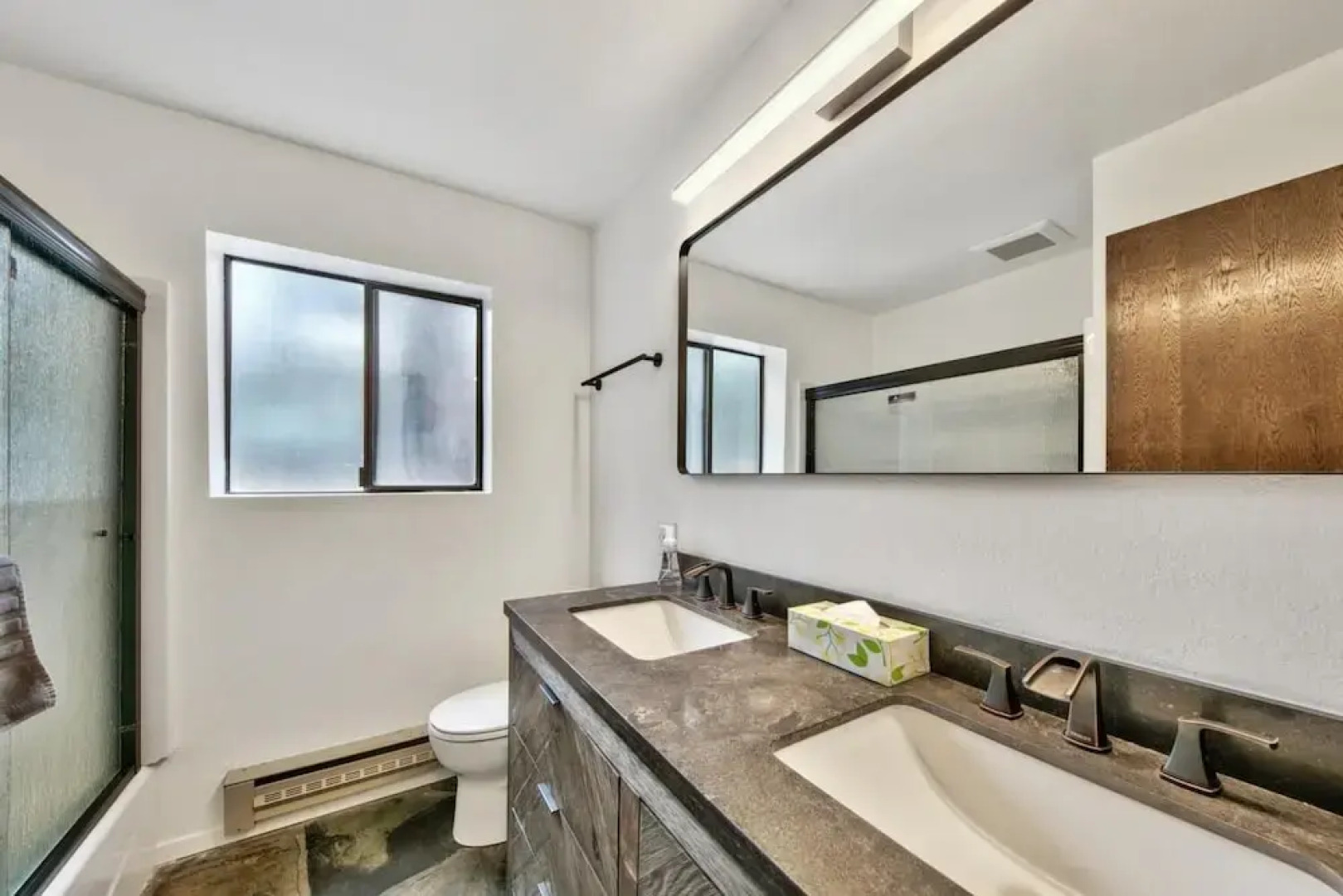 3685s River View Retreat 4 Bedroom Home by RedAwning