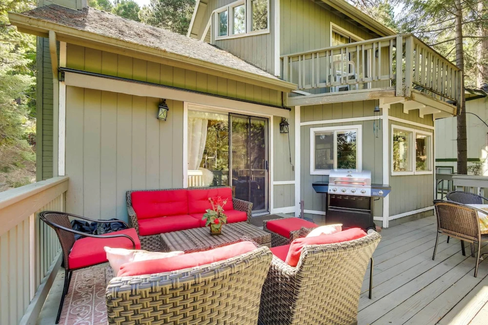 'peaceful Pines' Running Springs Home w/ 3 Decks