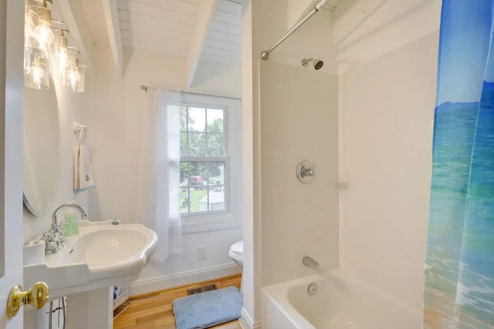 Family-friendly Chesapeake Beach House With Deck!