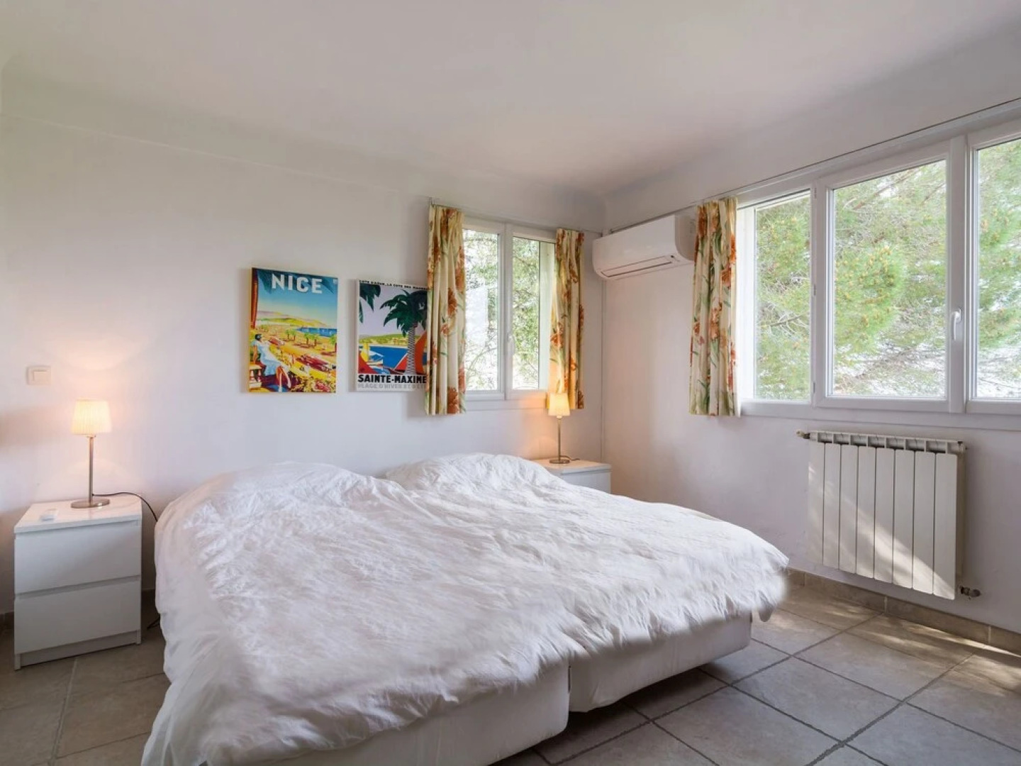 Spacious Villa in La Gaude With Swimming Pool