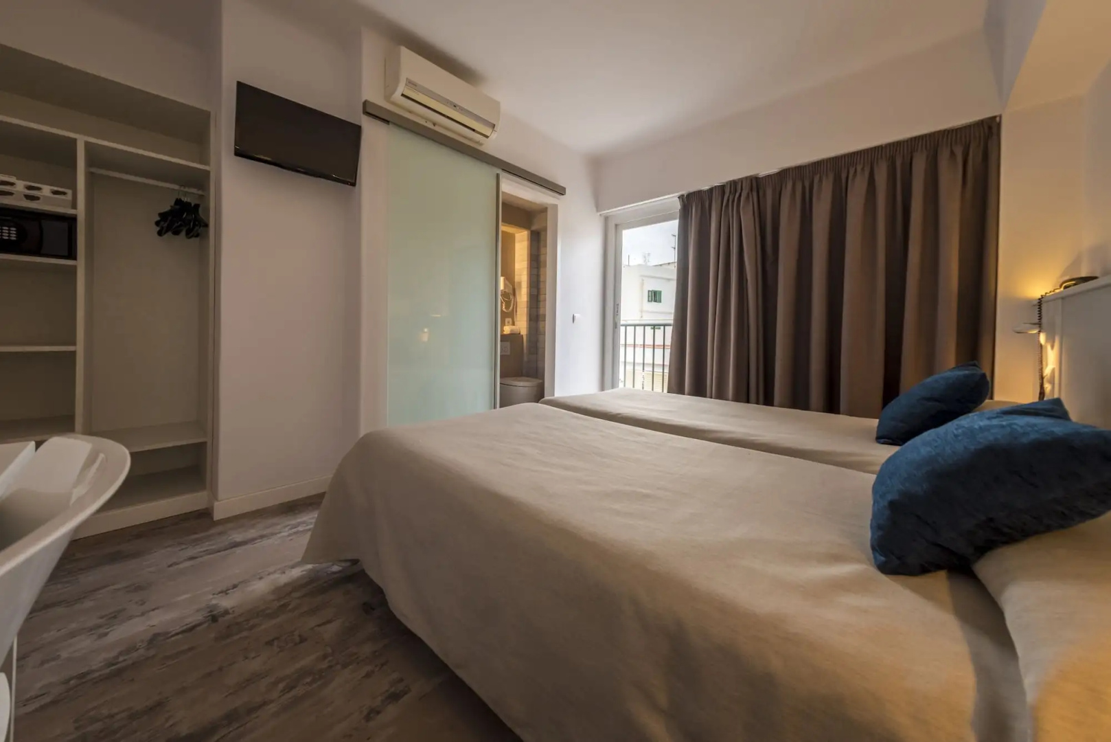 Hostal Tarba